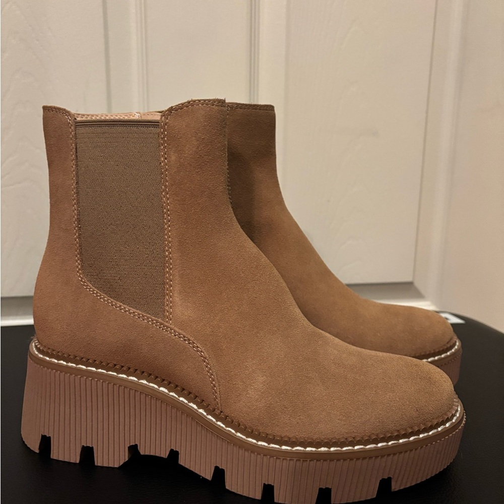 New Dolce Vita Mushroom Suede Waterproof Booties Size 7 with Zipper